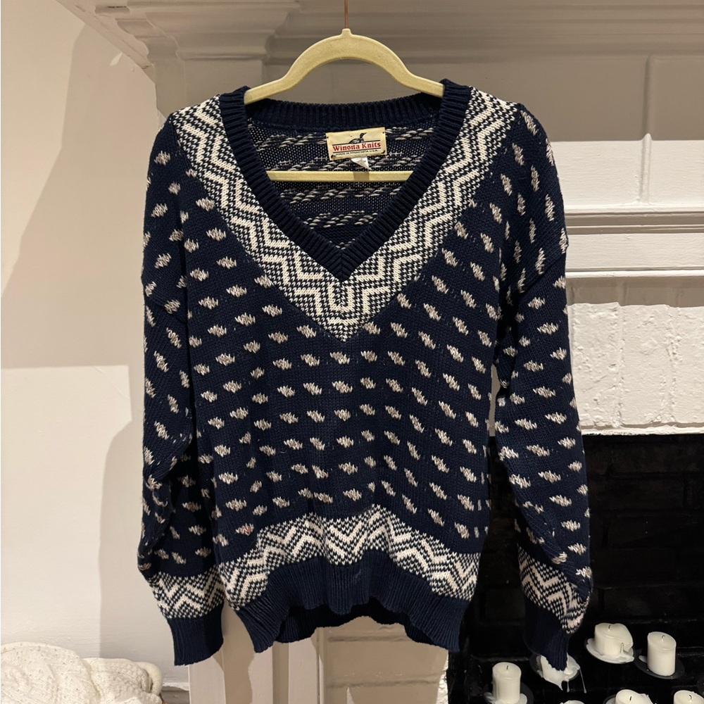 Winona USA Vintage 100% Combed Cotton V-neck 
pullover sweater